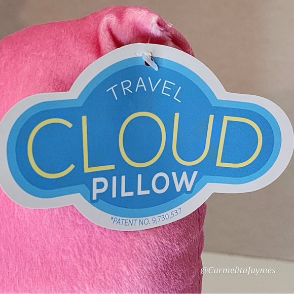 HELLO KITTY 🐱 Sanrio Hello Kitty And Friends Character Travel Cloud Pillow NWT - Picture 2 of 2